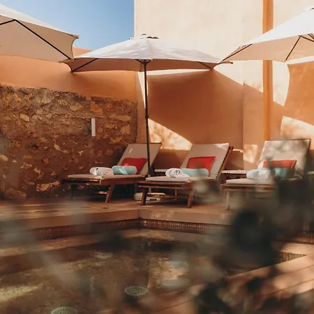 Serrete Hotel